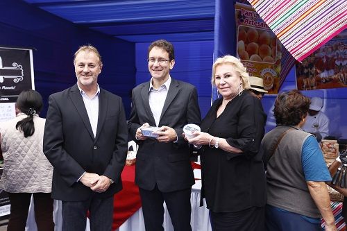 Officiels et Marie-France Cathelat